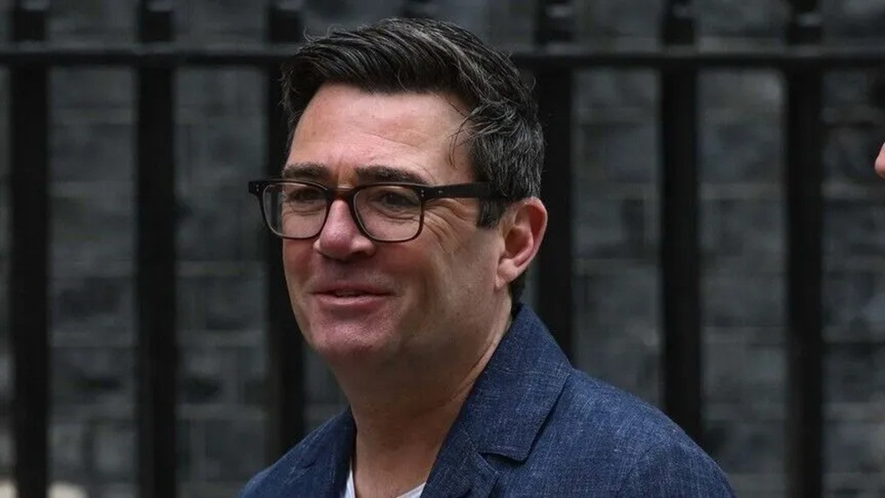'Kuzey'in Kralı' başbakanlık yolunda: Andy Burnham'ın Manchester'dan zirveye uzanan öyküsü
