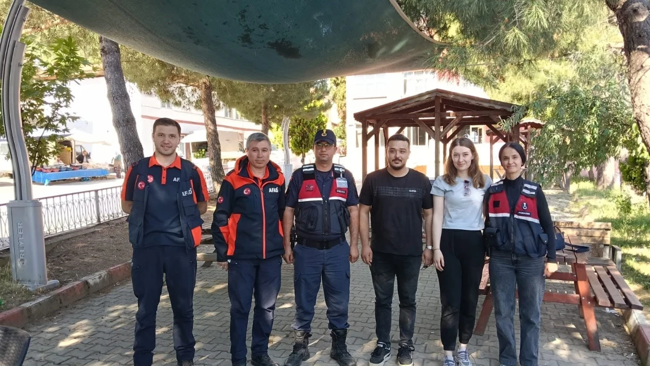 Dağ yolunda kaybolan genç çift saatler sonra bulundu