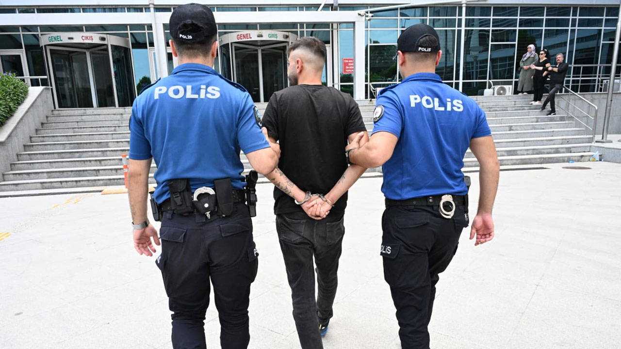 Kırmızı bültenle aranan uyuşturucu hükümlüsü Mersin'de yakalandı
