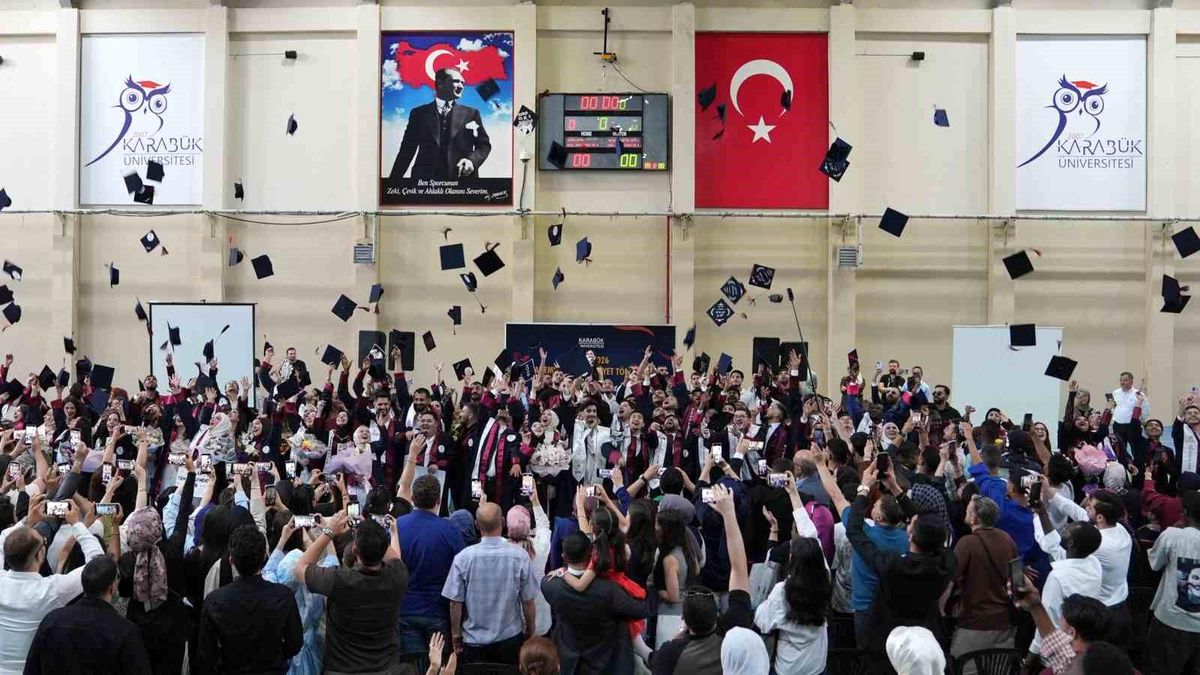 KBÜ Mühendislik ve Doğa Bilimleri Fakültesi mezunlarını uğurladı