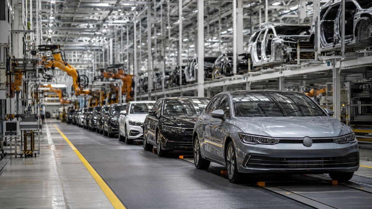 Volkswagen 2026 satış geliri tahminini daralmaya çevirdi