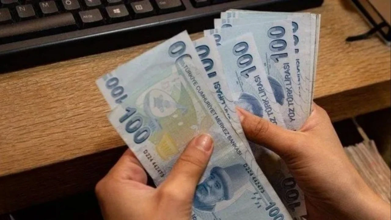 Milyonların gözü bu rakamda: Emekli ve memur maaşı için yeni senaryo