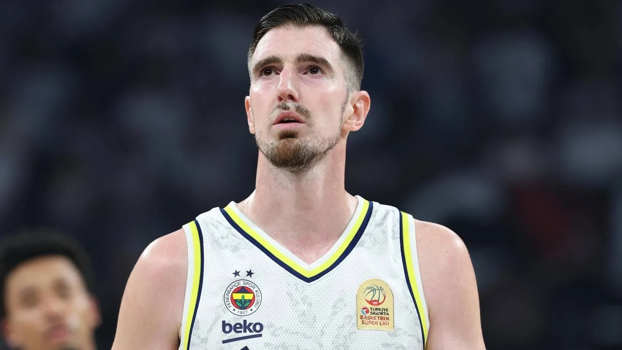 Basketboldan bir Nando De Colo geçti: Kariyerini Fenerbahçe'de noktaladı
