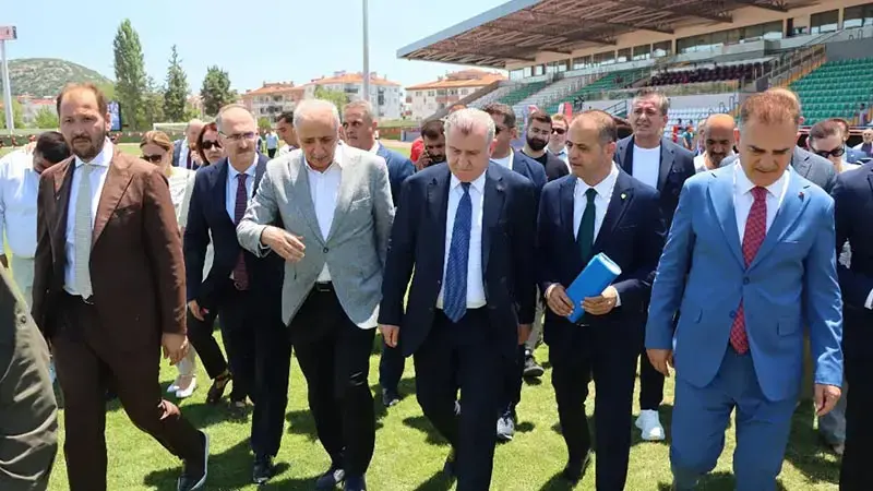 Bakan Bak'tan Muğlaspor'a stadyum müjdesi