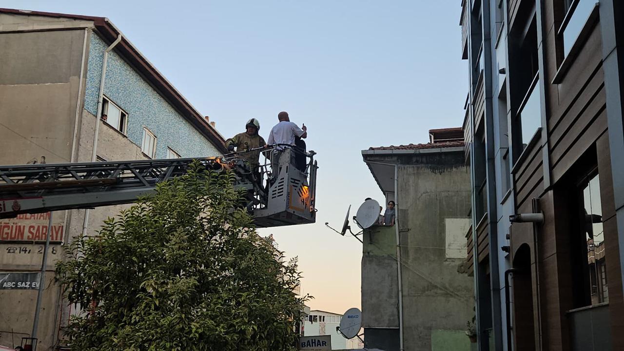 İstanbul'da 5 katlı binada çıkan yangın korkuttu
