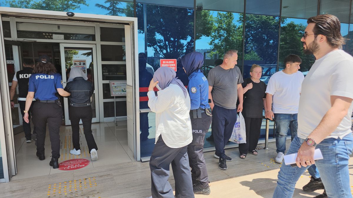 Kürtaj İçin Para Talep Eden Doktora Operasyon: 20 Gözaltı
