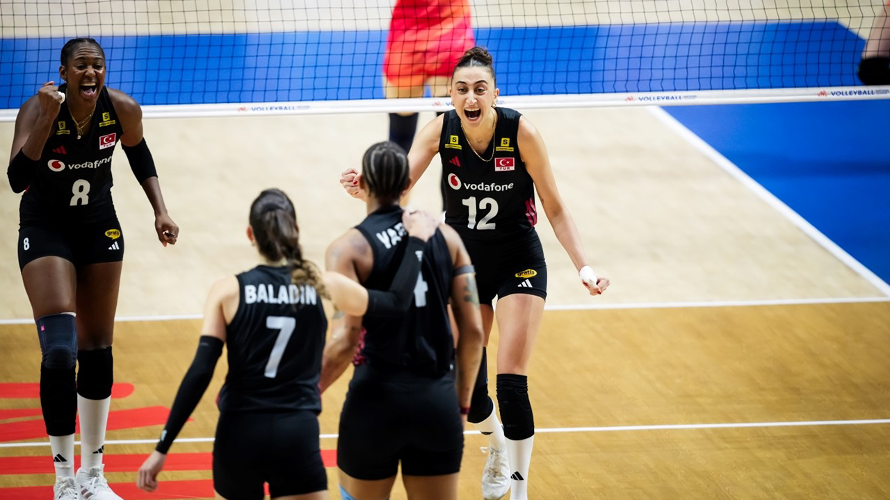 A Milli Kadın Voleybol Takımı, Çin'de düzenlenecek VNL Finalleri'ne katılmayı garantiledi