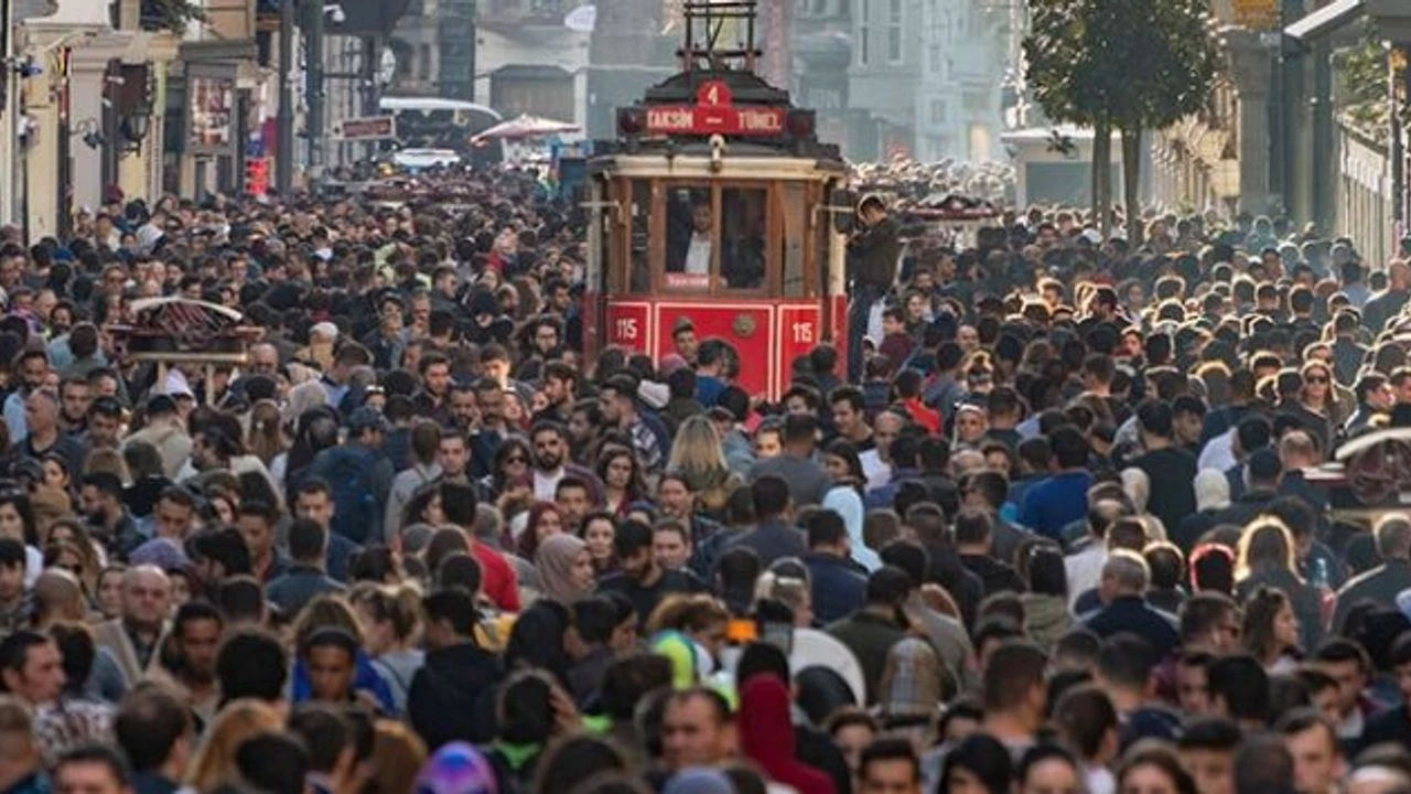 TÜİK açıkladı: Türkiye 86 milyon nüfusla 194 ülke arasında 18. sırada!