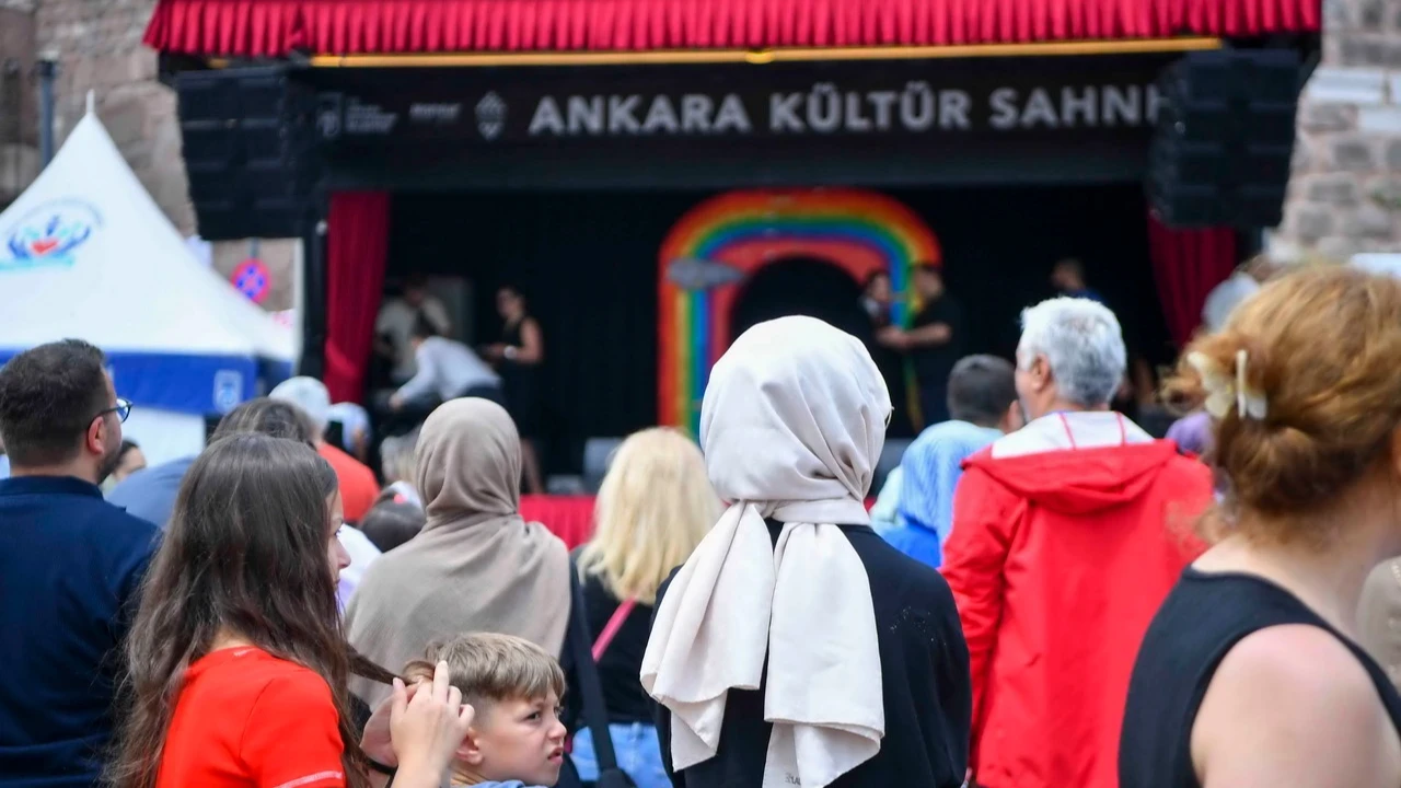 Ankara Kalesi hafta sonu kültür ve sanatın merkezi oldu