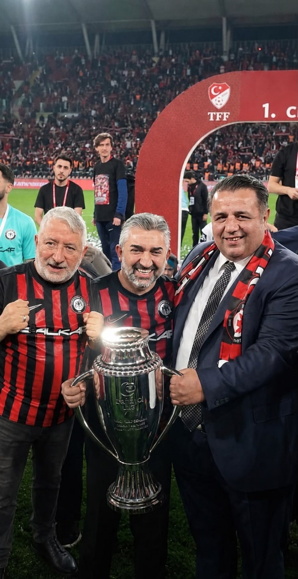 Milletvekili Oğuzhan Kaya: Çorum FK kulüp sahibine 'Fahri Hemşehrilik Beratı' verilmeli