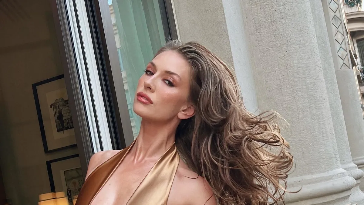 37. yaşını teknede kutladı! Yasemin Allen’e sürpriz doğum günü kutlaması