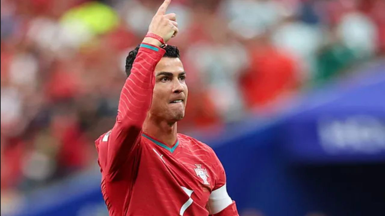 Portekiz, Özbekistan'ı 5 golle geçti: Ronaldo'dan rekor geldi