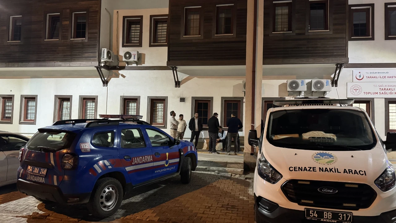 Traktörle tarım makinesi arasında sıkışan çiftçi hayatını kaybetti
