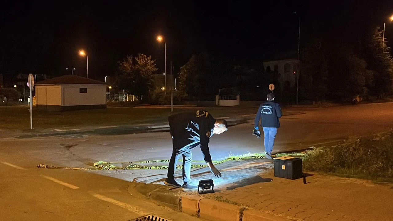 Eski eniştesine otomobille çarpıp öldüren şüpheli ve arkadaşı tutuklandı