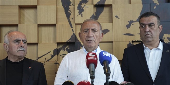 Gürsel Tekin'den CHP'nin üye katılım törenine ilişkin açıklama