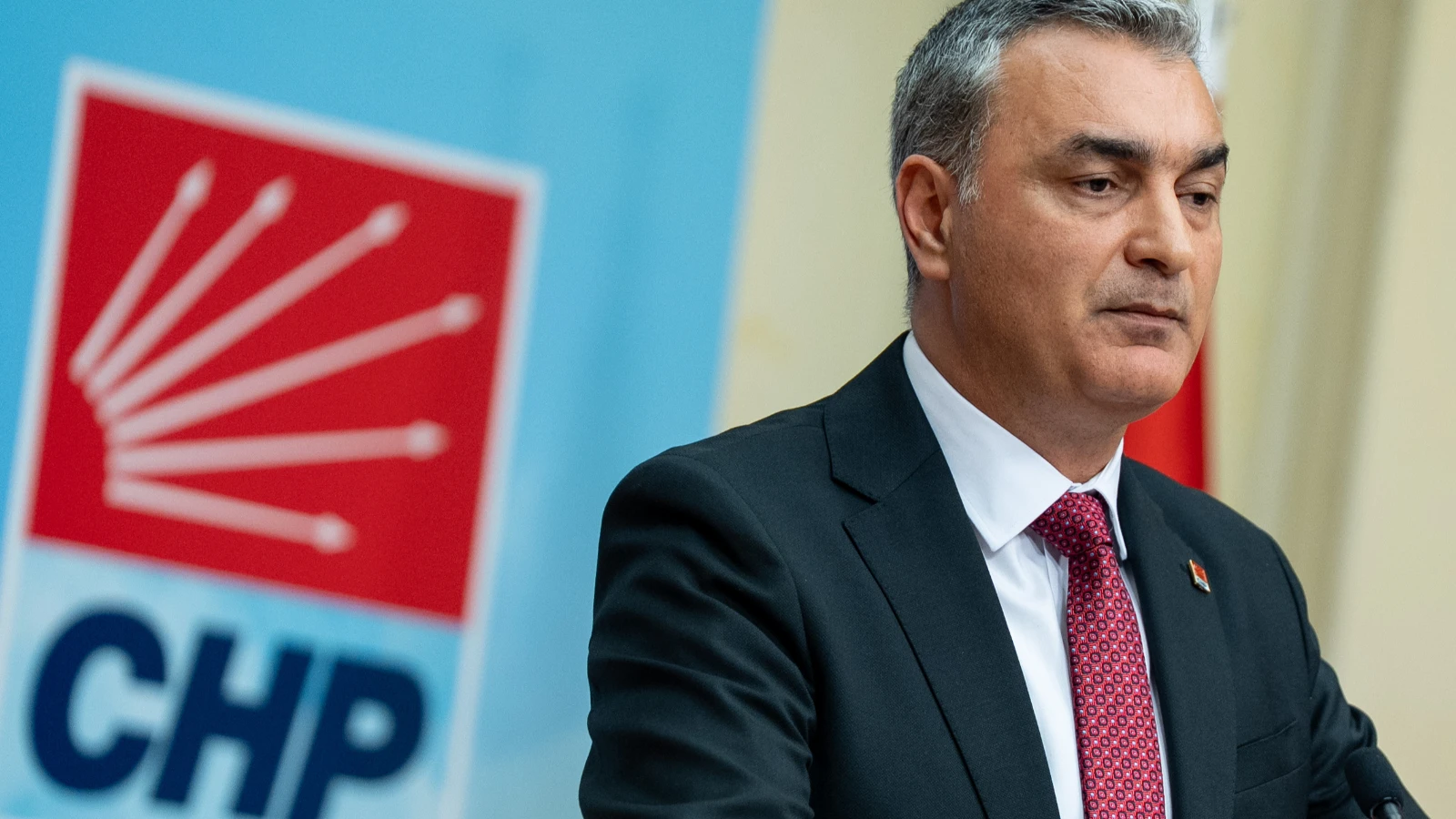CHP'de 4 il başkanı görevden alındı