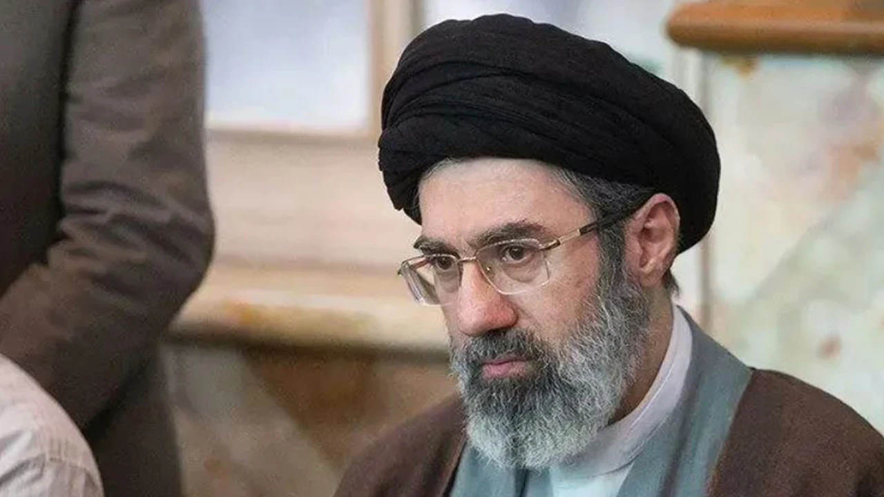 İran lideri Hamaney'in kimseyle iletişim kurmadığı iddia edildi