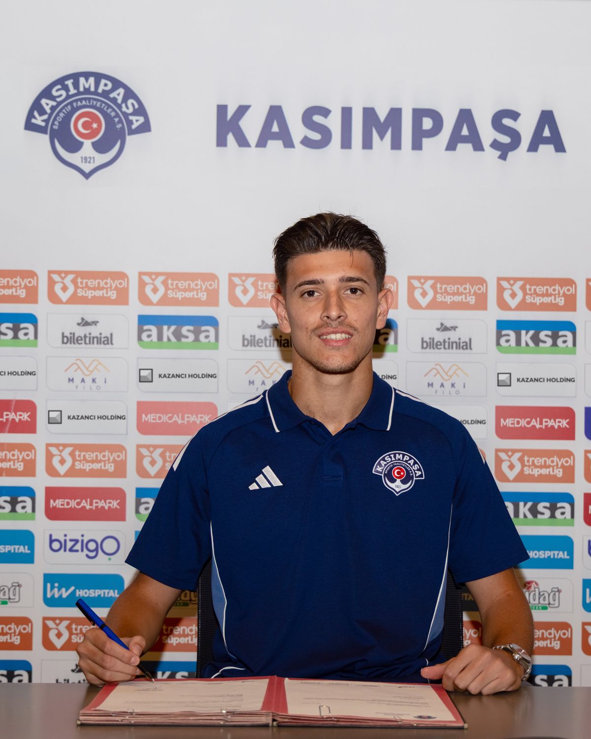 Kasımpaşa, Ayberk Karapo'yu kadrosuna kattı