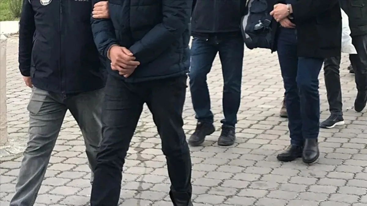 Kamudaki köstebeklere operasyon