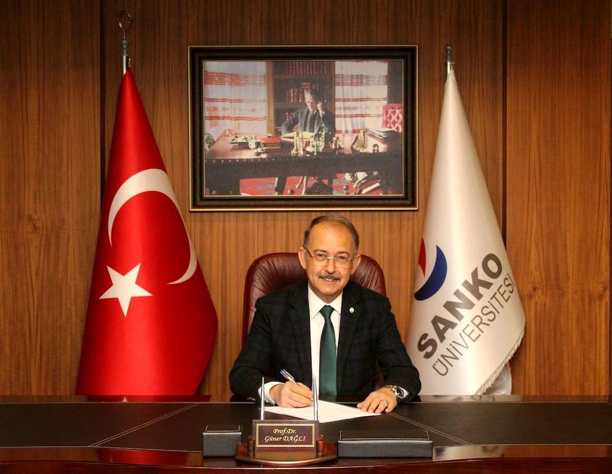 SANKO Üniversitesi Rektörü Prof. Dr. Dağlı'dan 'Babalar Günü' mesajı