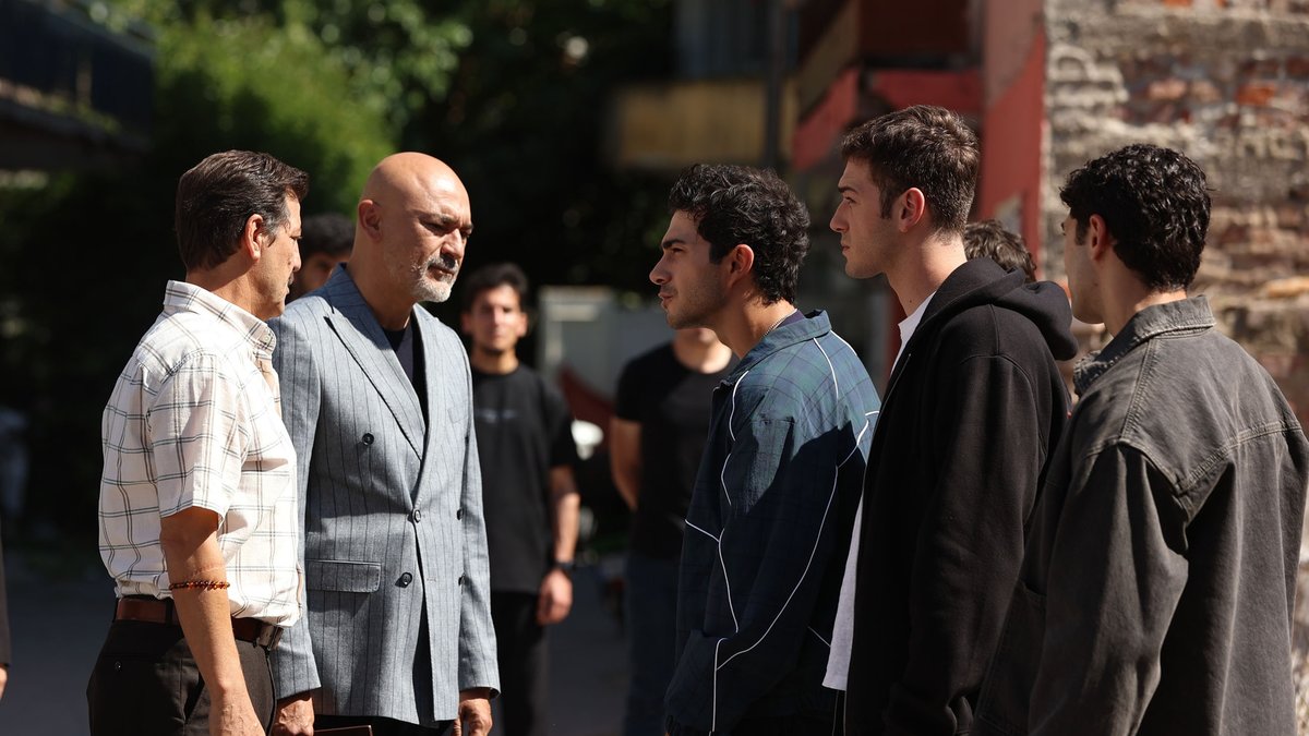 Emir, teklifi kabul edecek mi? Altı Üstü İstanbul 2. bölümde neler yaşanacak?