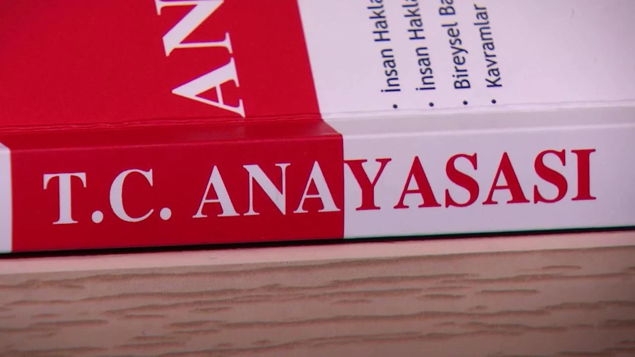 Külliye'den Net Mesaj: 'Yeni Anayasa Tek Bir Partinin İşi Değil'