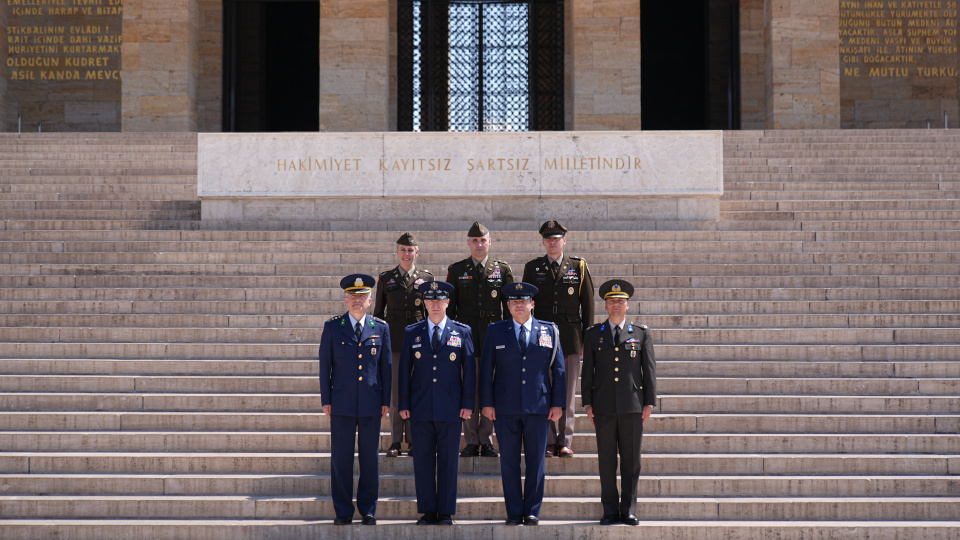 ABD Genelkurmay Başkanı Dan Caine, Anıtkabir'i ziyaret etti
