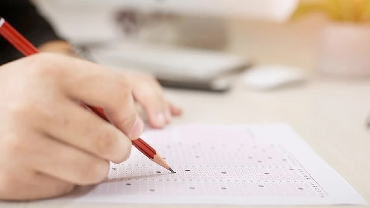 İçişleri Bakanlığı'ndan 81 ile talimat! Dev ekranlardaki milli maç yayını iptal