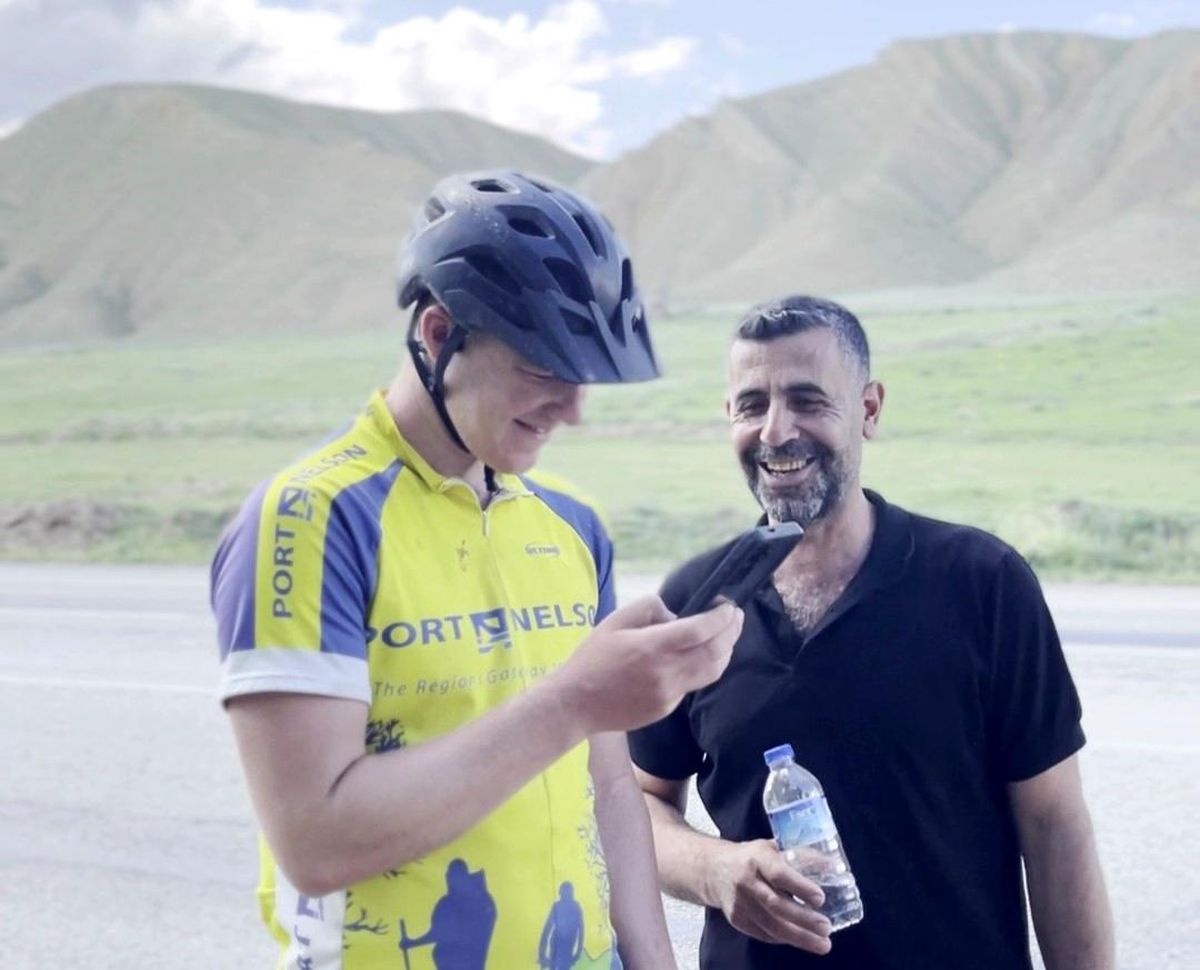 Dil engelini yapay zekayla çözdüler: Erzurum yolunda İngiliz turiste Şenkaya misafirperverliği