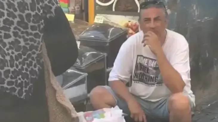 Ünlü şarkıcıyı görenler şaşkınlığını gizleyemedi! İşte balık pazarında tezgah açan Çelik'in görüntüleri