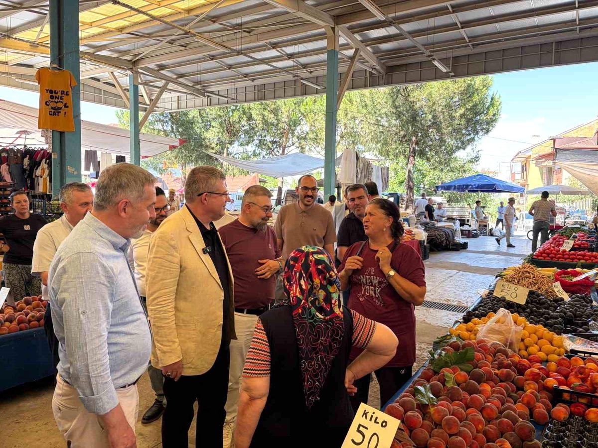 Denizli AK Parti Kayıhan Pazarının nabzını tuttu