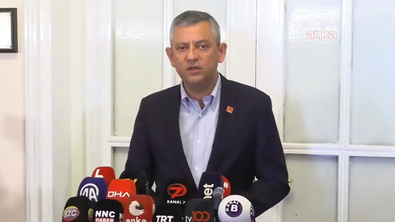 Son dakika... Özgür Özel 'salı' kararını verdi: 'Yarın benim konuşacağım grup toplantısı yapılacak'