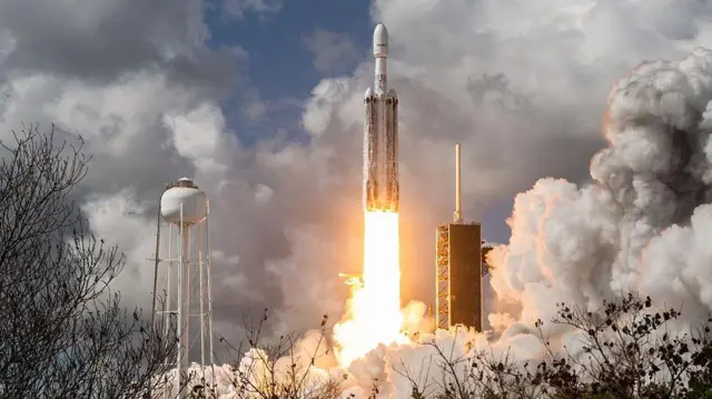 Space X tarihin en büyük halka arzını hedefliyor: Elon Musk, dünyanın ilk trilyoneri olabilir mi?