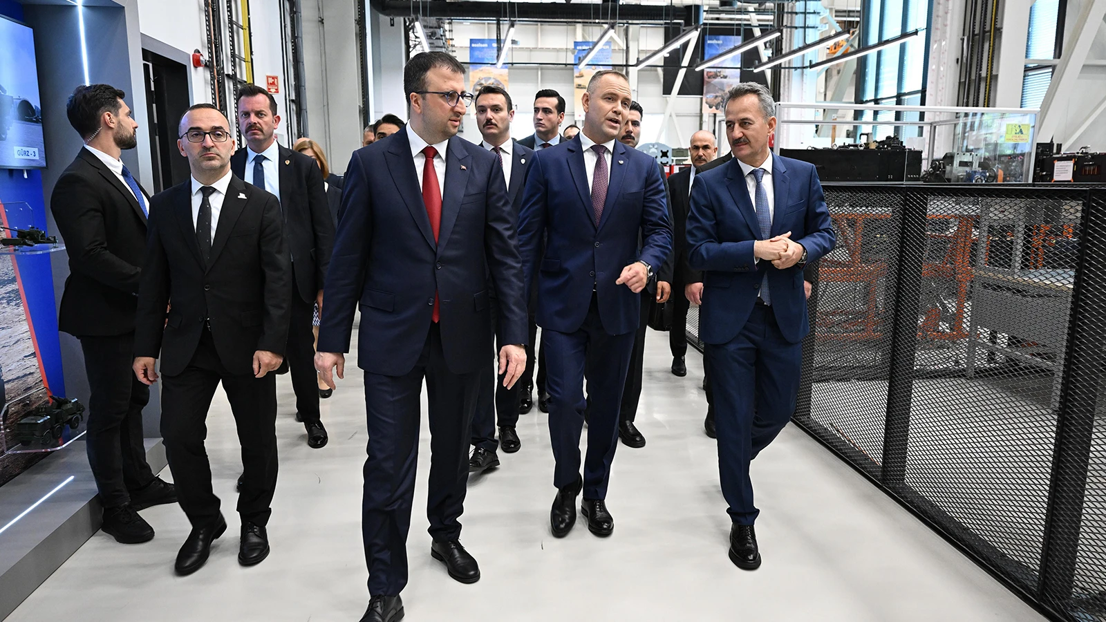 Polonya Cumhurbaşkanı Nawrocki, ASELSAN'ı ziyaret etti