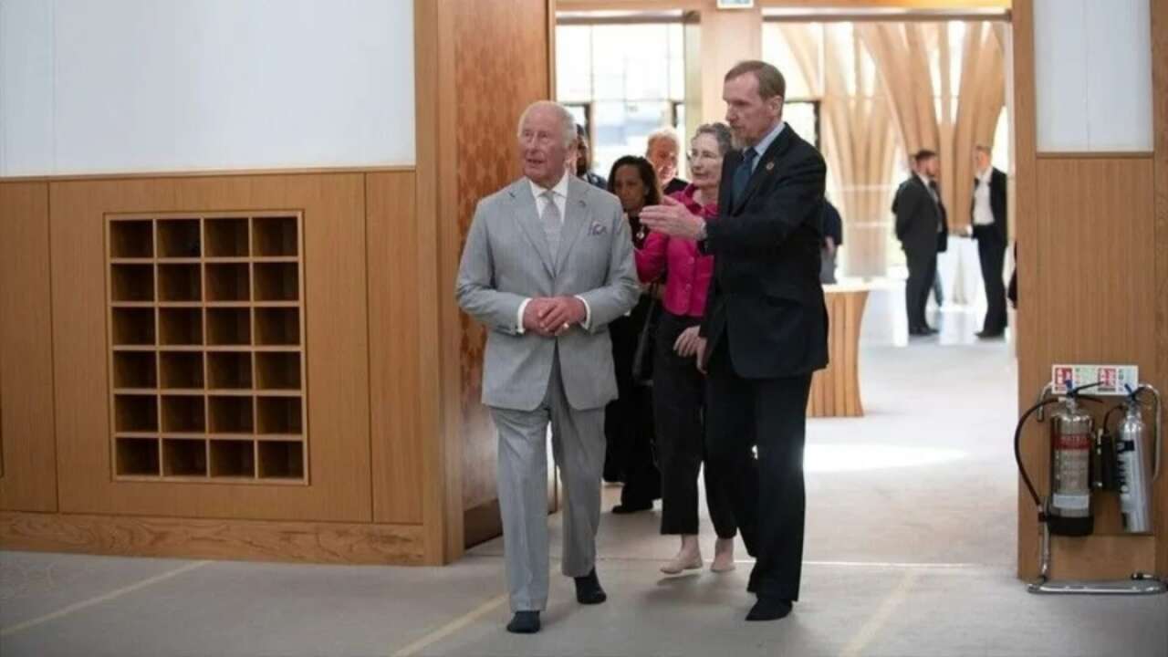 İngiltere Kralı Charles'tan Cambridge Merkez Camisi'ne anlamlı ziyaret