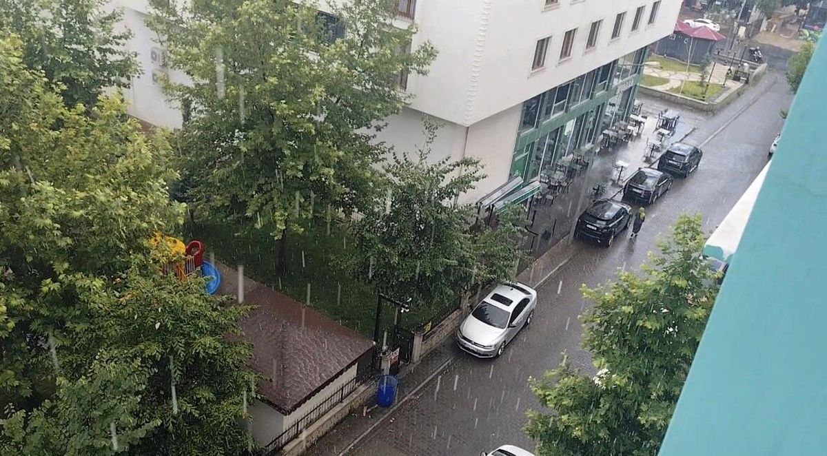Meteorolojinin uyardığı Bingöl'de sağanak etkili oldu