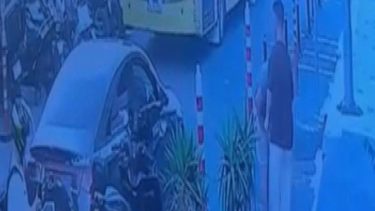 Şişli'de özel halk otobüsü yayaya çarptı
