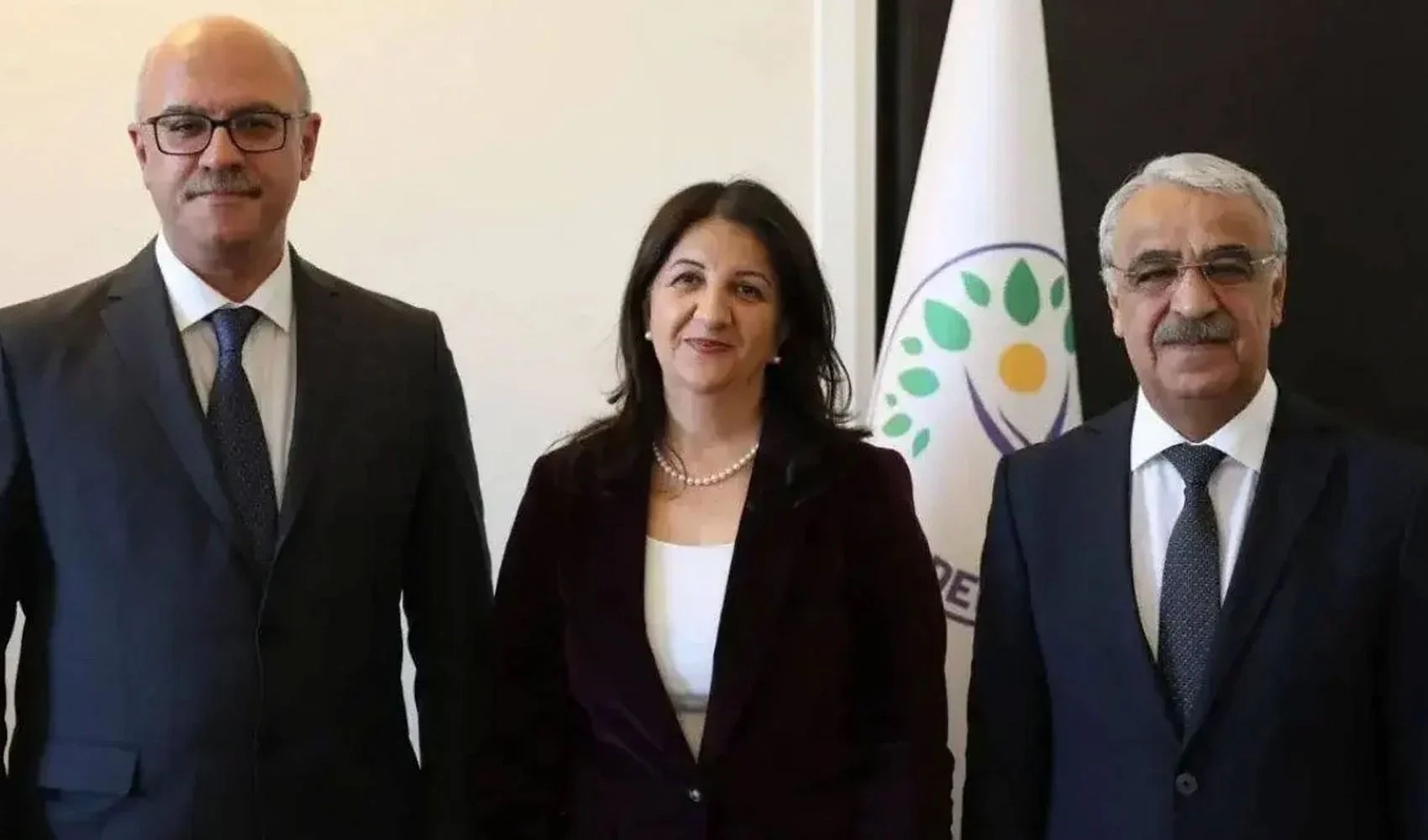 DEM Parti Heyeti Öcalan'la görüşmek için İmralı'ya gitti