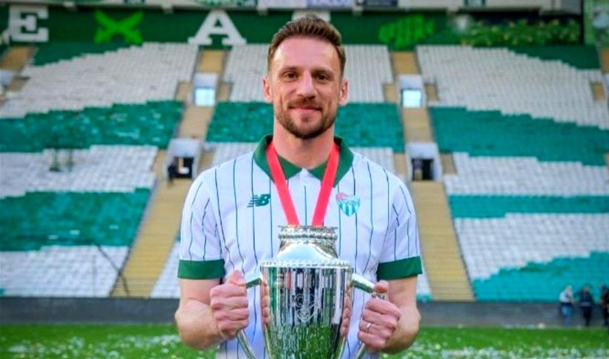 Bursaspor'da Anıl Atağ'ın sözleşmesi uzatıldı
