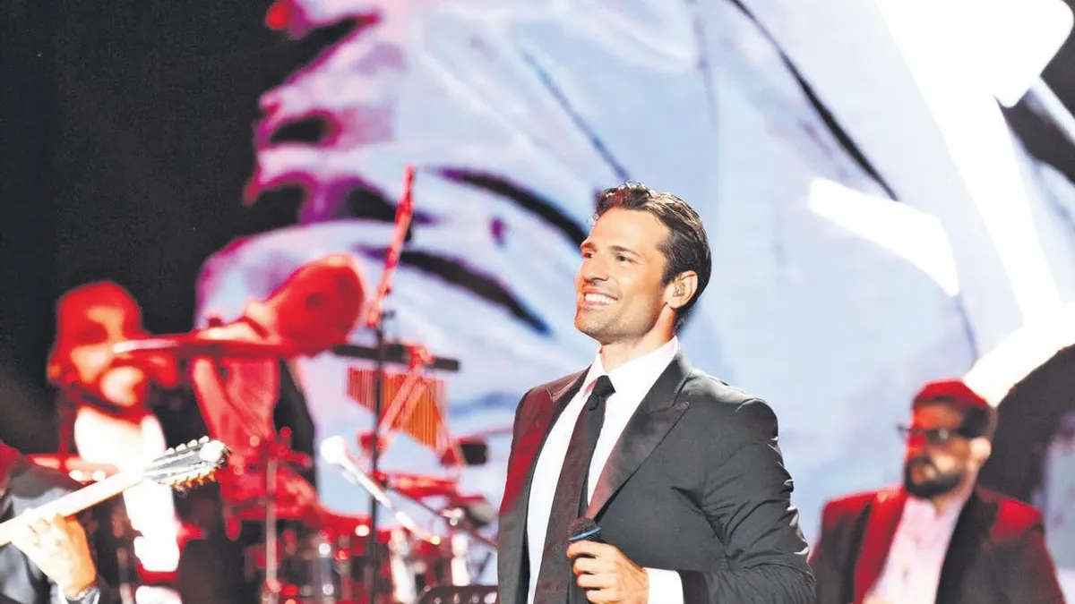 Konstantinos Argiros Harbiye konserinde ünlüler geçidi