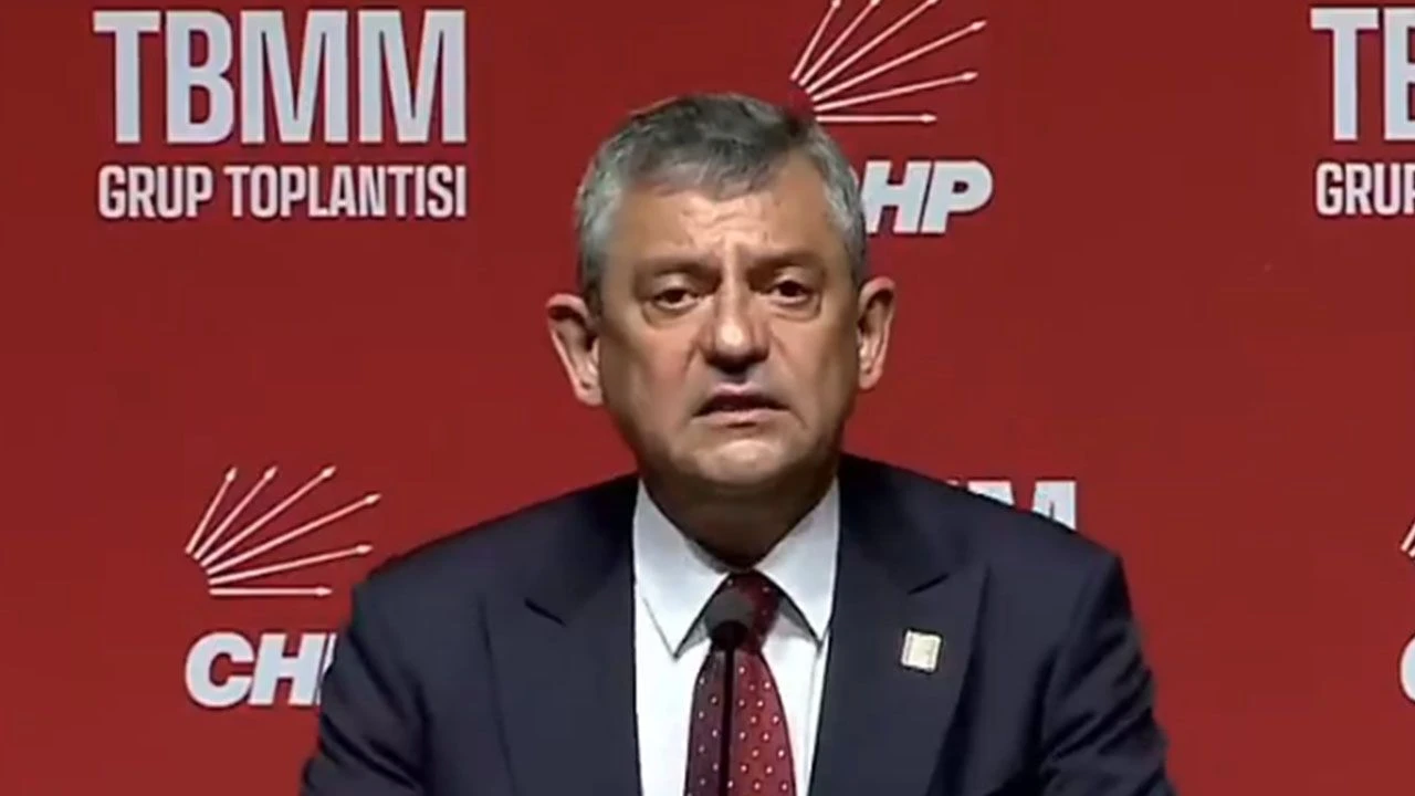 Özel'den Trump çıkışı! Anıtkabir'i ziyaret etmeyen bir ABD Başkanı...