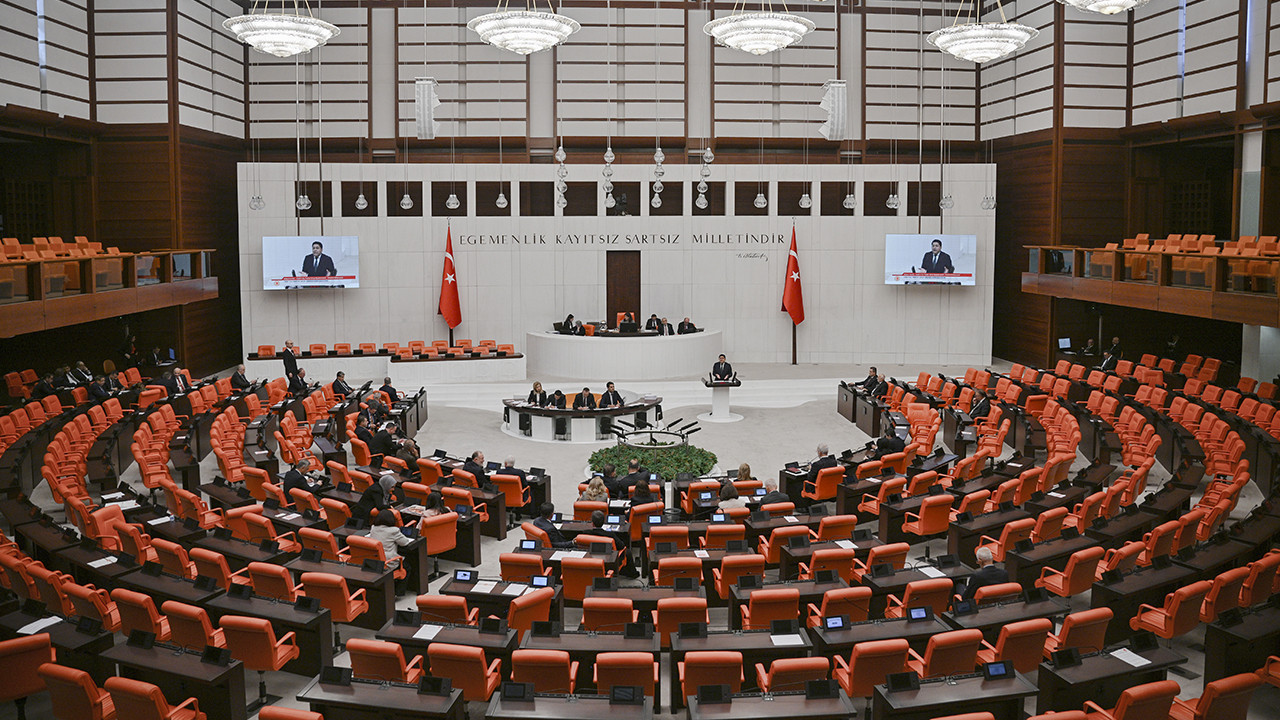 Para konuşuyor, halk susuyor: Siyasetin gerçek sahibi kim?