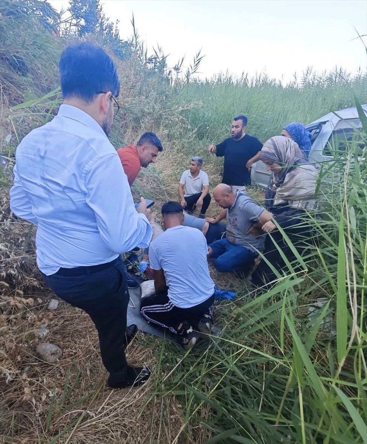 Şırnak'ta şarampole devrilen hafif ticari araçtaki 1 kişi öldü, 4 kişi yaralandı