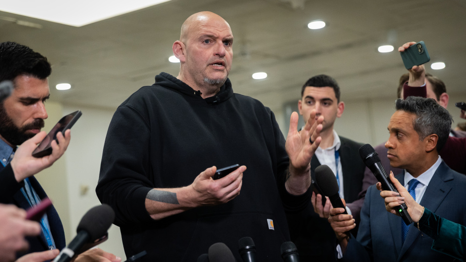ABDli Senatör Fetterman'dan Netanyahu'nun tutuklanabileceğine işaret eden Mamdani'ye "palyaço" benzetmesi