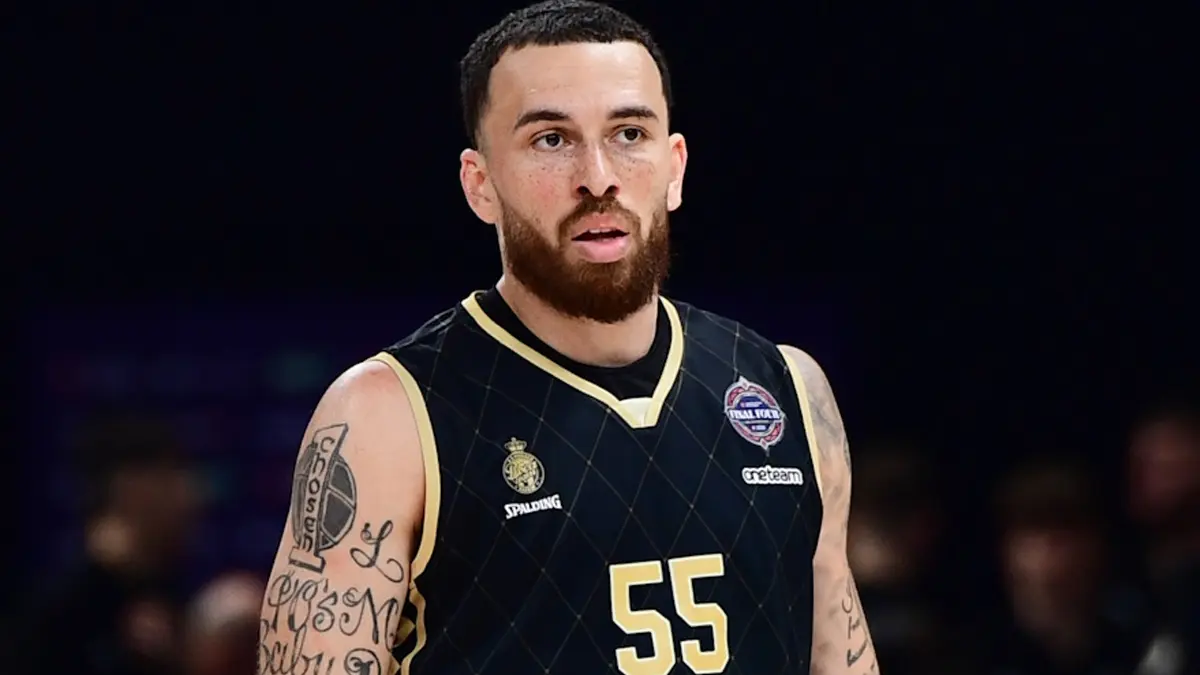 Anadolu Efes, Mike James'i kadrosuna kattı