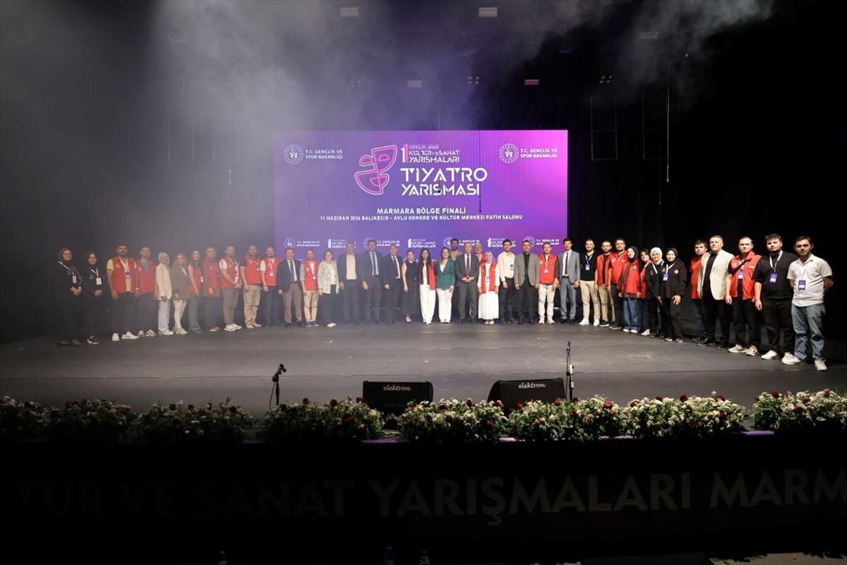 Balıkesir'de Gençler Arası Kültür ve Sanat Yarışmaları Marmara Bölge Finali sona erdi