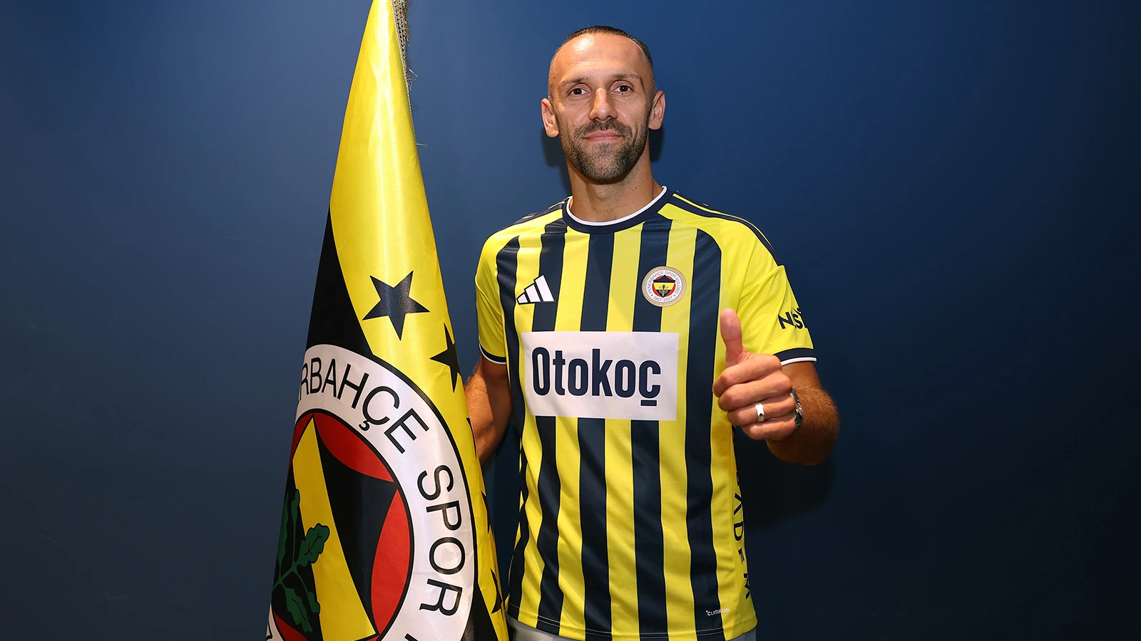 Vedat Muriqi resmen Fenerbahçe'ye geri döndü