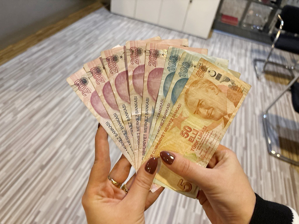 Emeklilere yeni ek ödeme. Emekli maaş zammı ne olacak?