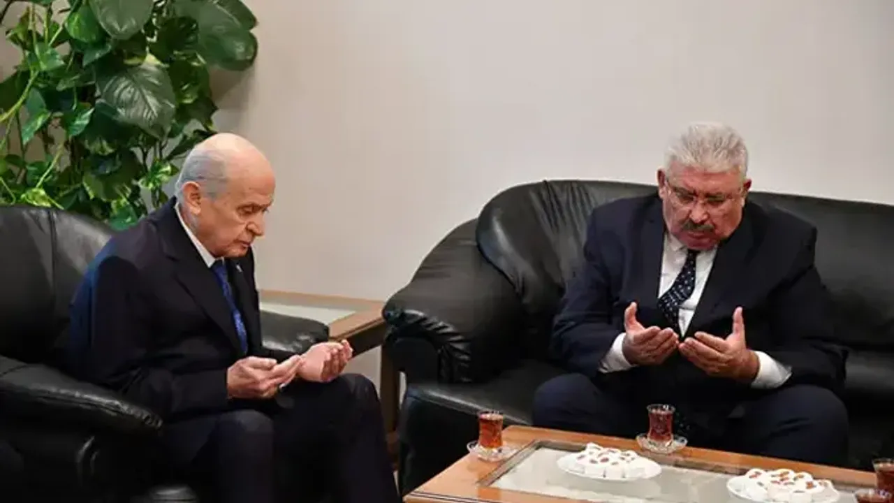 MHP'de flaş gelişme: Görevden alındılar
