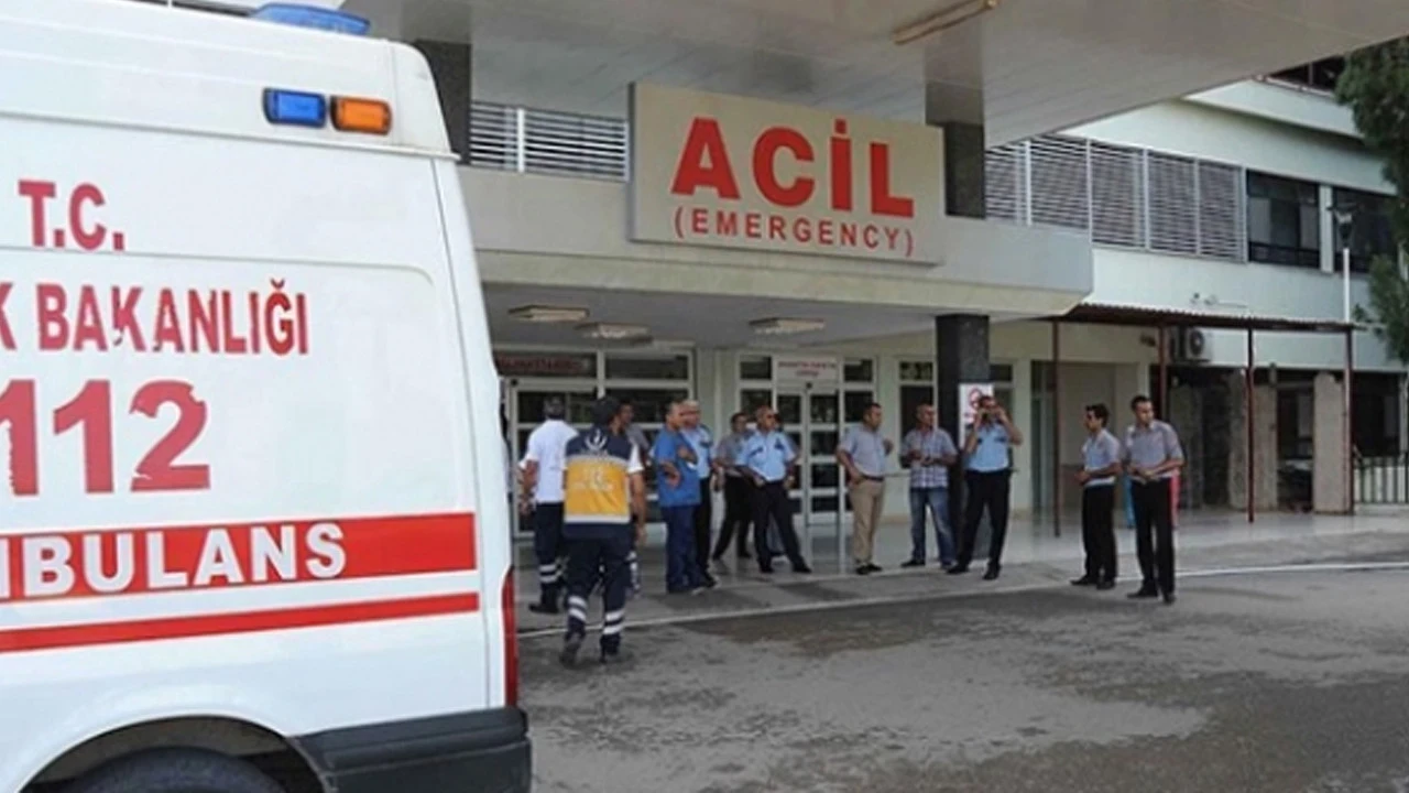 Tarım işçilerini taşıyan minibüs şarampole uçtu